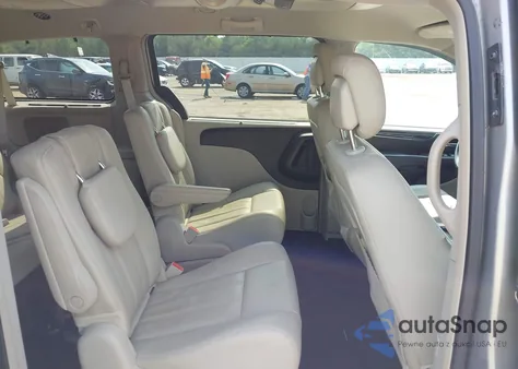 2016 Chrysler Town & Country Touring from USA, damaged, VIN 2C4RC1BG3GR304017